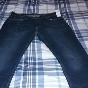 Men's 34/32 Straight Leg Jeans. NWT!!